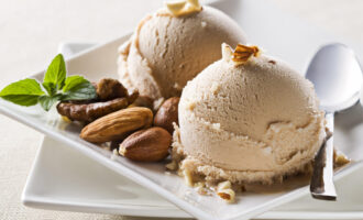 Ореховое мороженое на сливках и молоке – пошаговый рецепт с фото